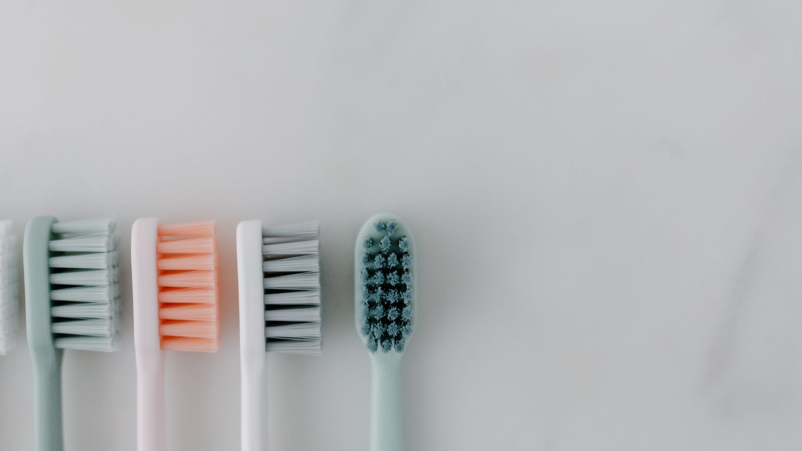 How To Choose The Best Toothbrush For Your Oral Health Needs?